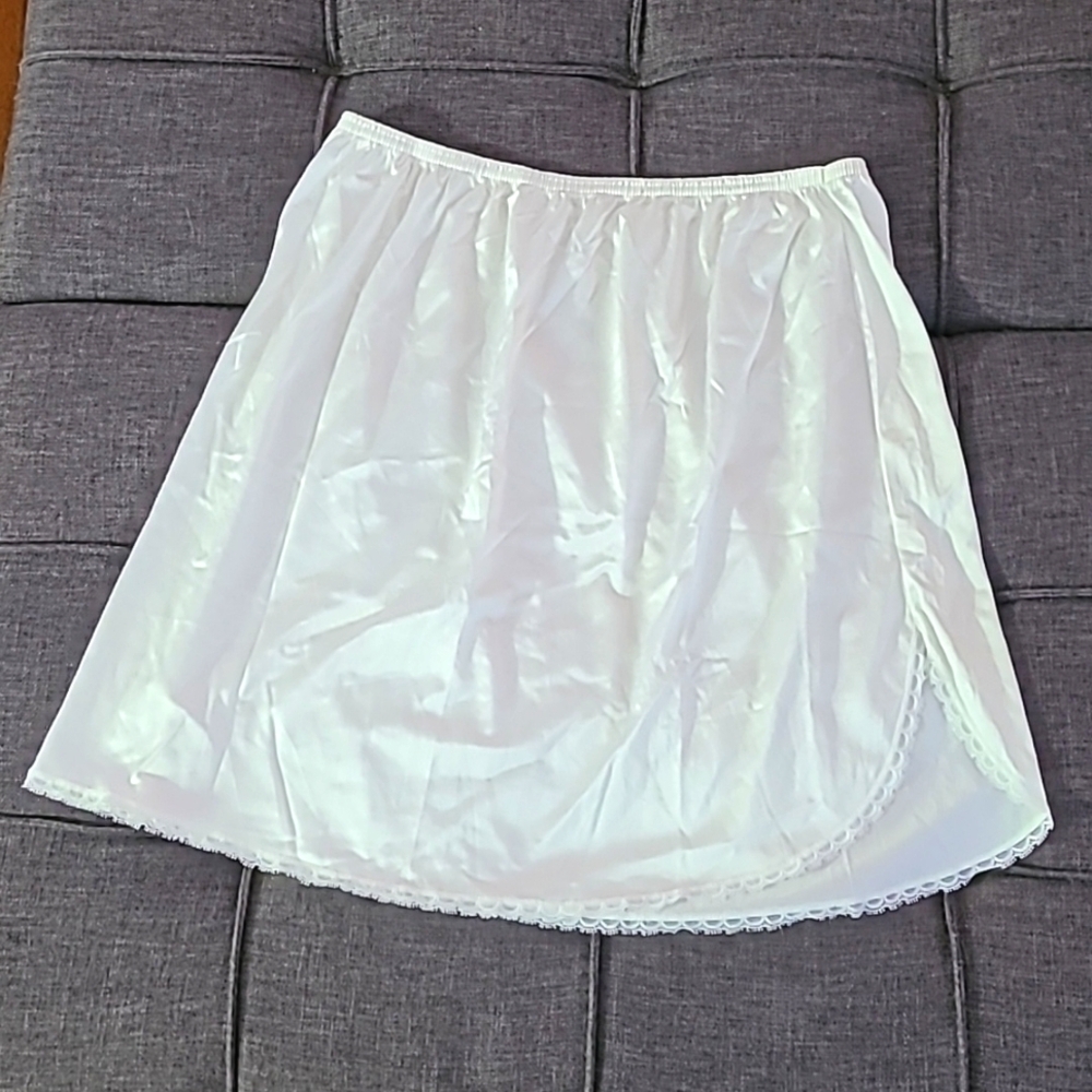 Half Slip Silky Lace trim size M white‎ sexy